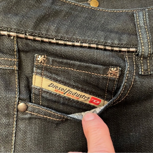 DIESEL Ladies Dark Wash Waist 28 - Picture 5 of 13